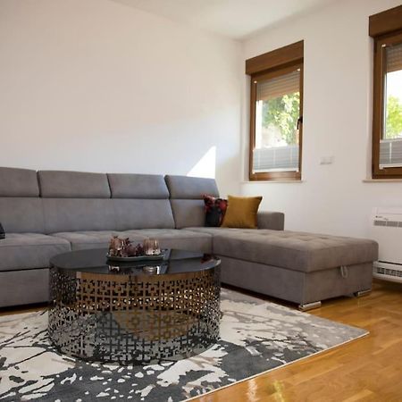 Apartment Divine Mostar Esterno foto